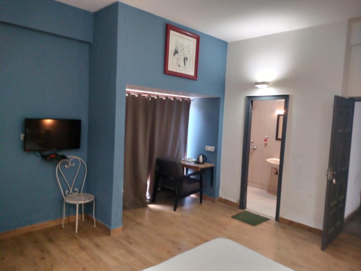 Divine Inn Couple Friendly Hotel Near Sector 51 Metro Station Noida Exterior photo