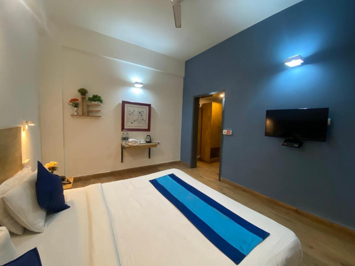 Divine Inn Couple Friendly Hotel Near Sector 51 Metro Station Noida Exterior photo