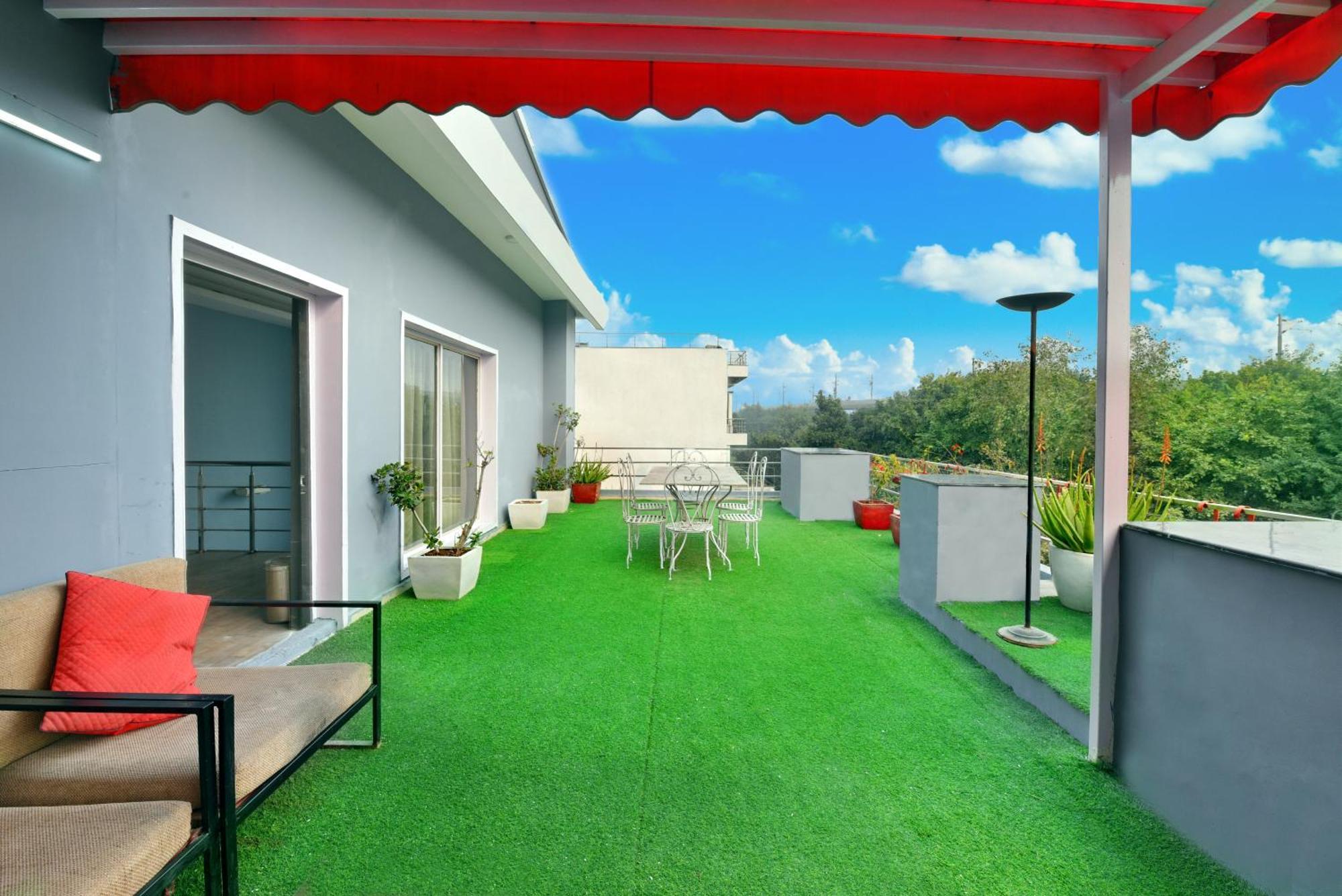 Divine Inn Couple Friendly Hotel Near Sector 51 Metro Station Noida Exterior photo